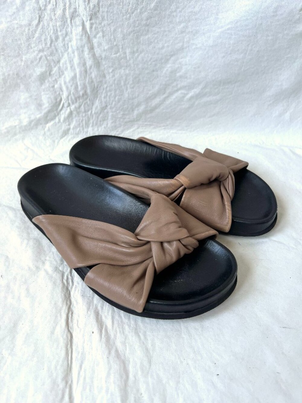 Jenni Kayne sandals Leather knot slides taupe leather twist 38 8 womens flat